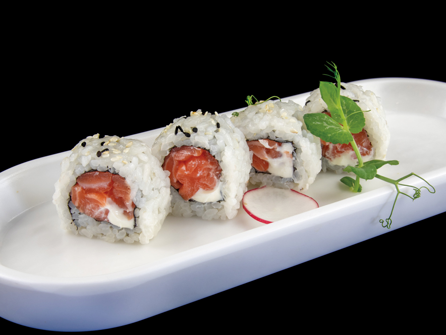 uramaki-salmon-roll